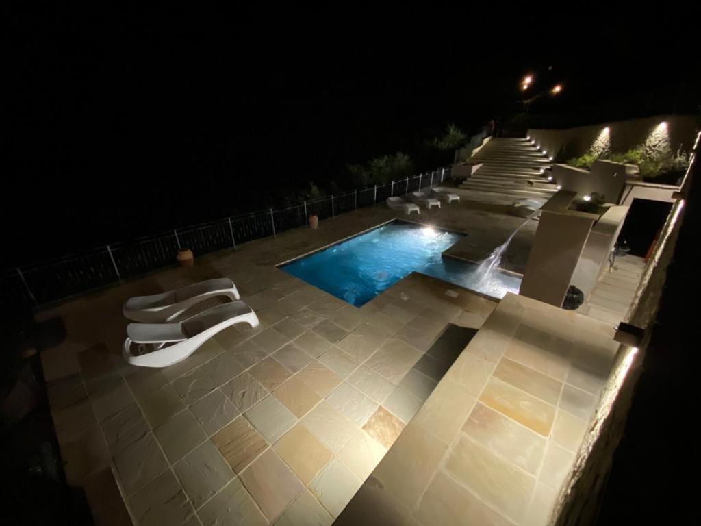 Aparthotel Il Castello Di Perchia Crocemaroggia Exterior foto