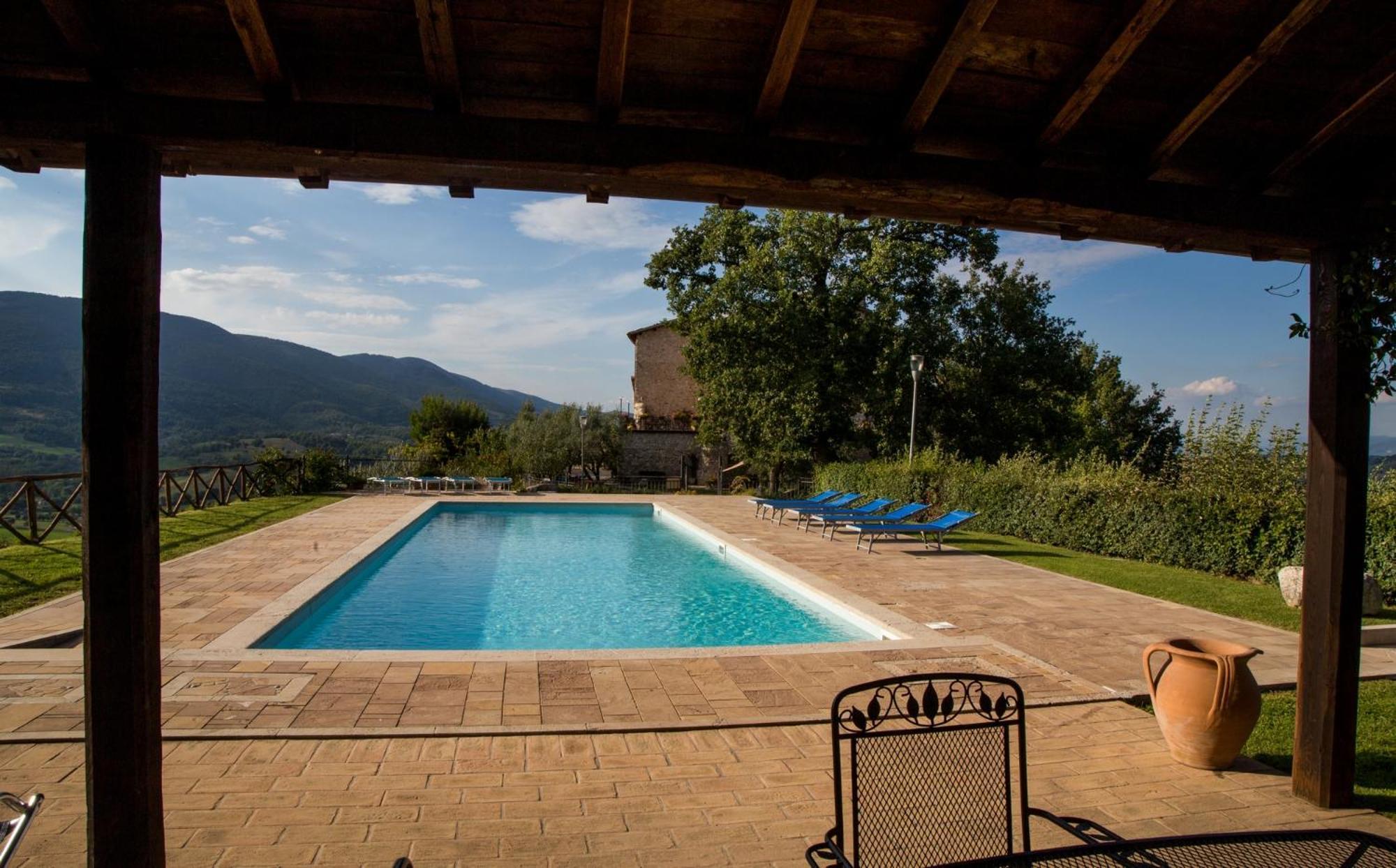 Aparthotel Il Castello Di Perchia Crocemaroggia Exterior foto