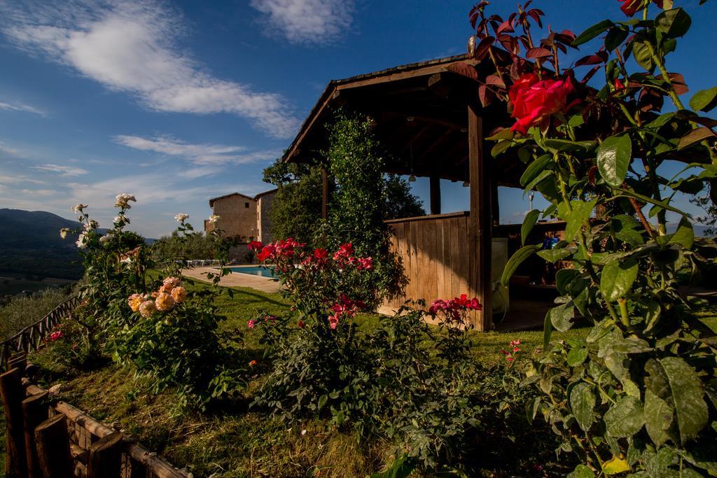 Aparthotel Il Castello Di Perchia Crocemaroggia Exterior foto