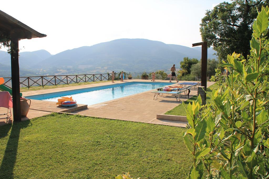 Aparthotel Il Castello Di Perchia Crocemaroggia Exterior foto