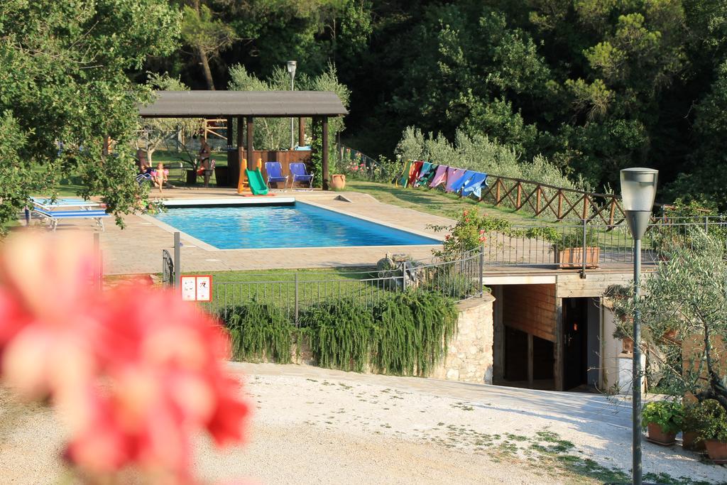 Aparthotel Il Castello Di Perchia Crocemaroggia Exterior foto