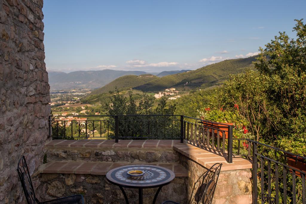 Aparthotel Il Castello Di Perchia Crocemaroggia Exterior foto