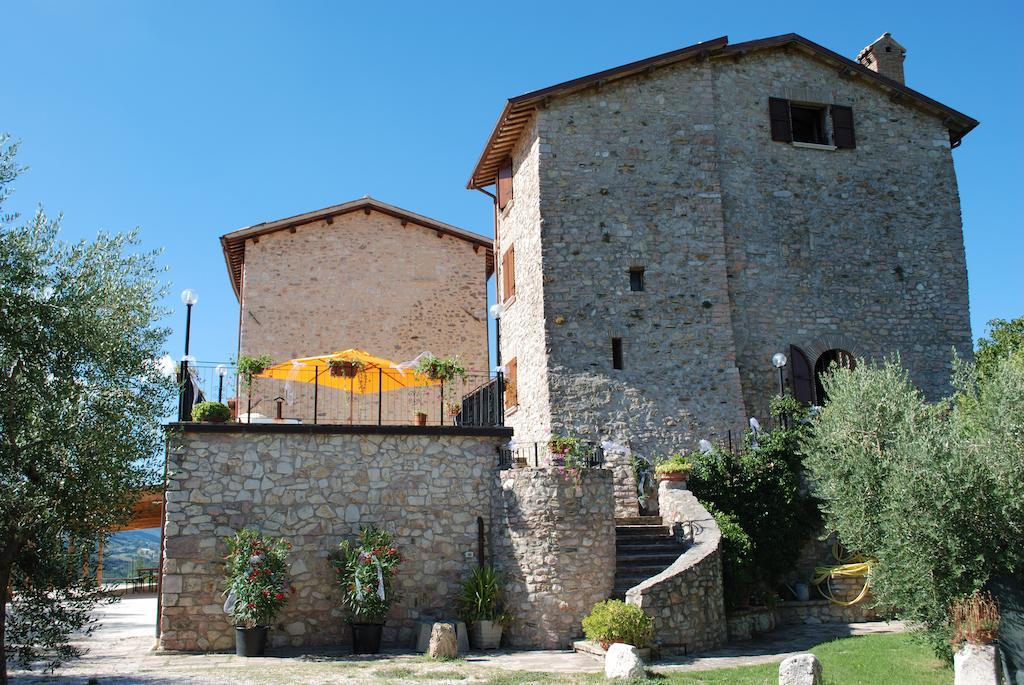 Aparthotel Il Castello Di Perchia Crocemaroggia Exterior foto