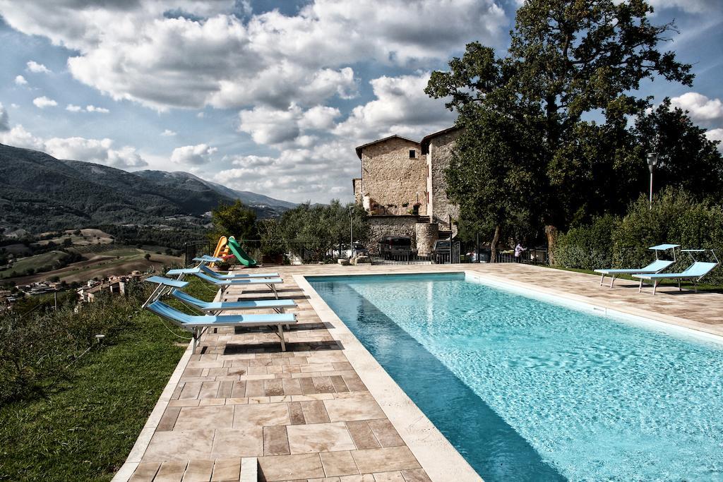 Aparthotel Il Castello Di Perchia Crocemaroggia Exterior foto